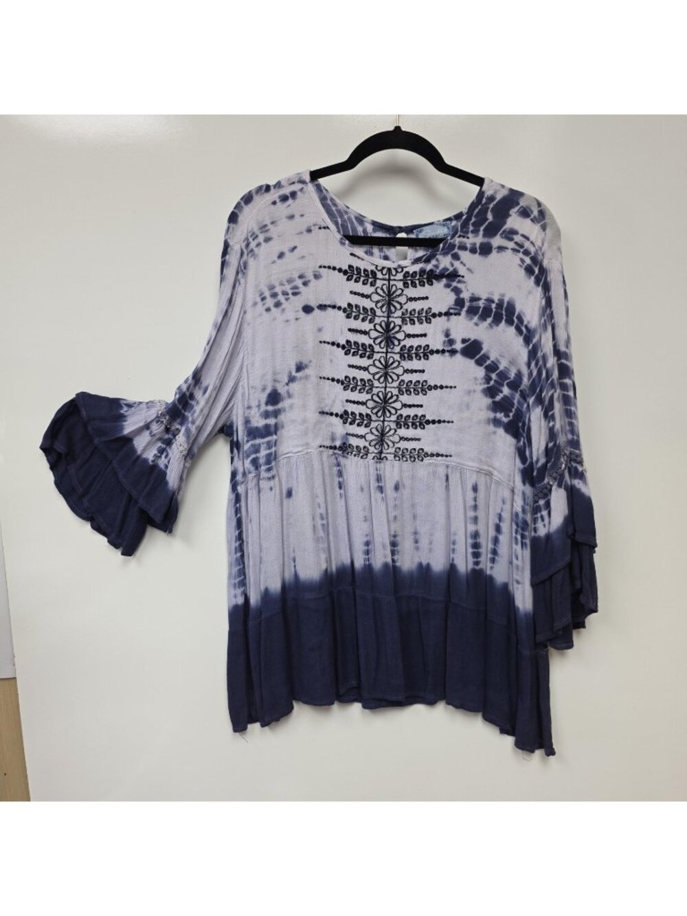 Studio West Shirt Womens 2X Blue Tie Dye Embroidered Bell Sleeve Tunic Top